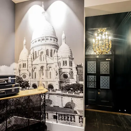 1er Etage Sopi-montmartre 3* Paris